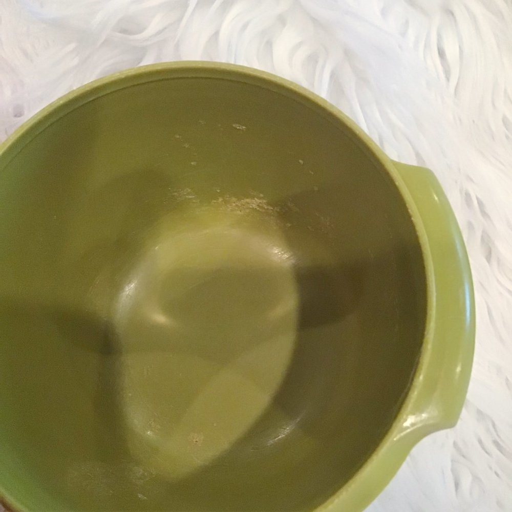 Vintage Tupperware Lidded Bowl - Picture 3 of 4